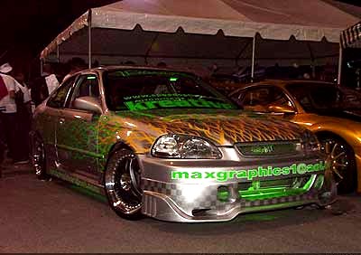 http://www.maxrev.de/files/2007/01/the_fast_and_the_furious_cars_honda_civic_from_the_fast_and_the_furious__silver_with_green_checkers1.jpg