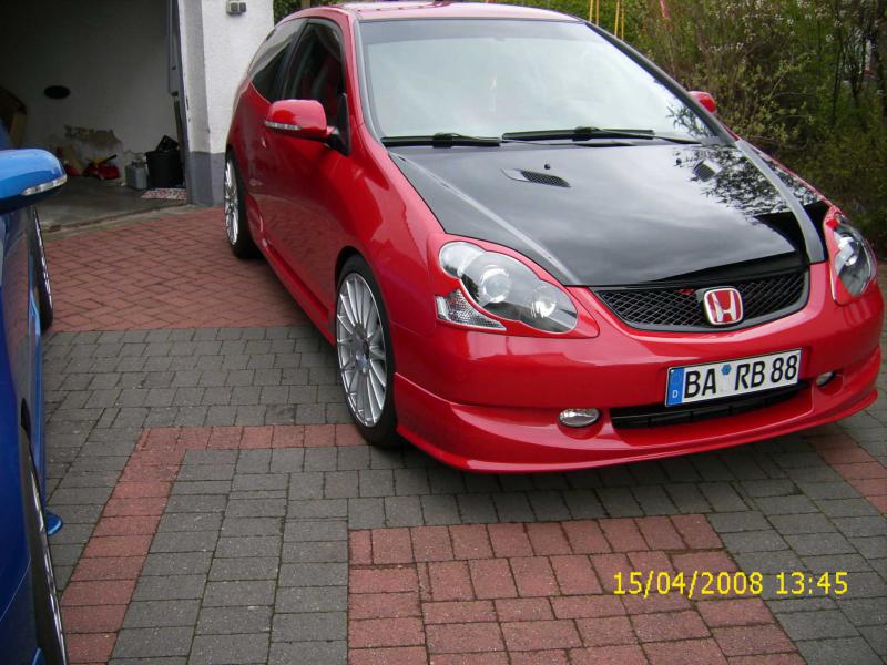 Umgebaute Motorhaube: