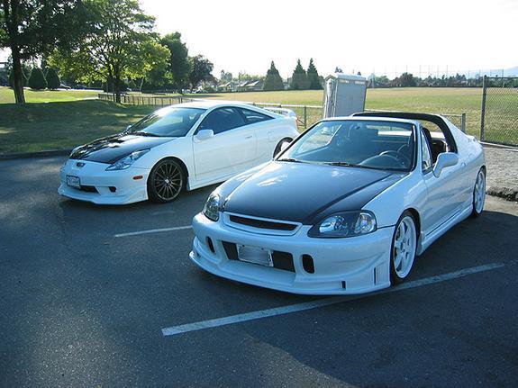 CRX Del Sol mit Civic front, ich finds genial!