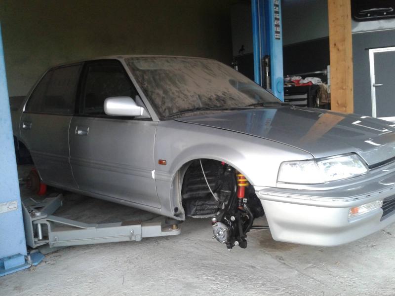 Teile vom Lacker zurück