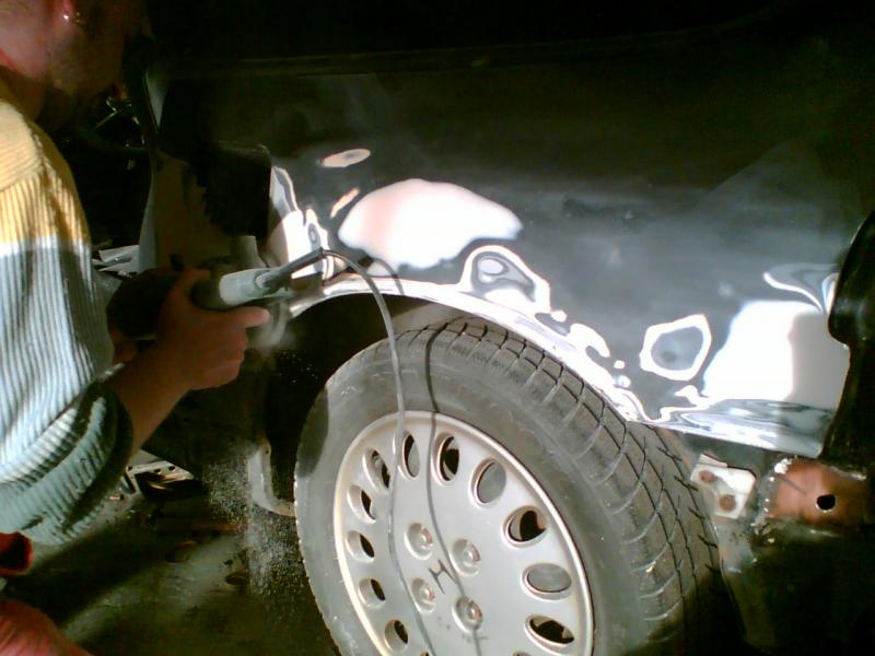 roststellen entfernt,gespachtelt und geschliffen...