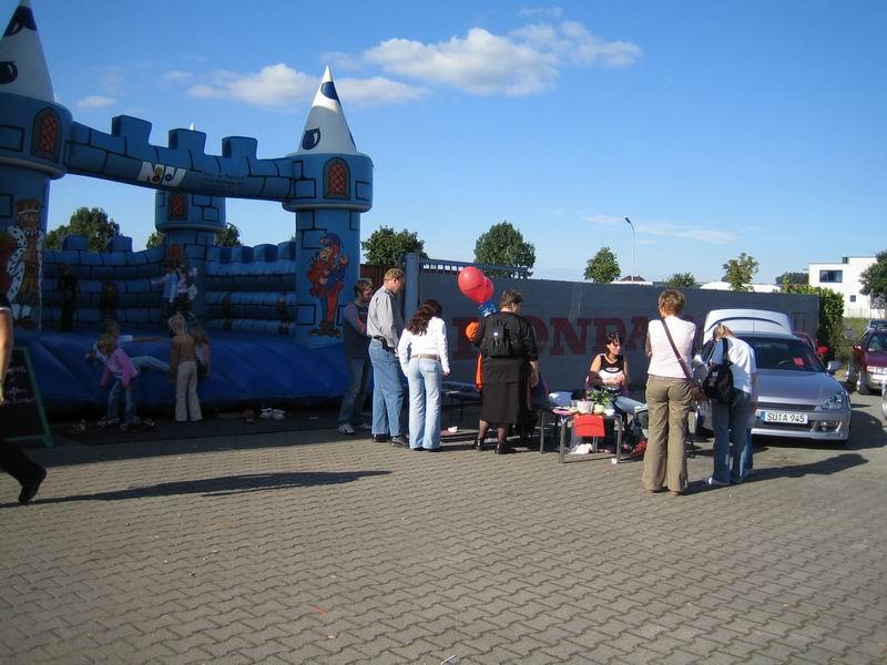 Orga an der HÃ¼pfburg und Kinder-Bemalung