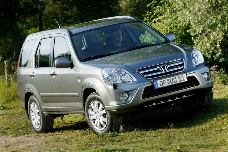CR-V05_1stannouncement01-09-04 (Medium).jpg