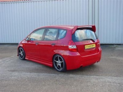 carcept_honda_jazz_bodykit_1.JPG