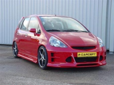 carcept_honda_jazz_bodykit_2.JPG