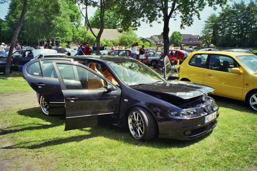 036_32A.JPG