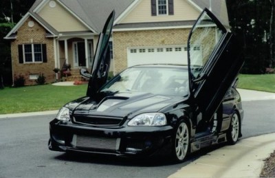10Black_civic_lambo.jpg