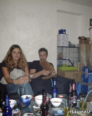 mainky bett.JPG