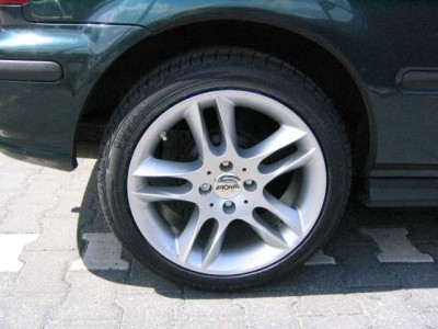 Auto 004 640x480.jpg