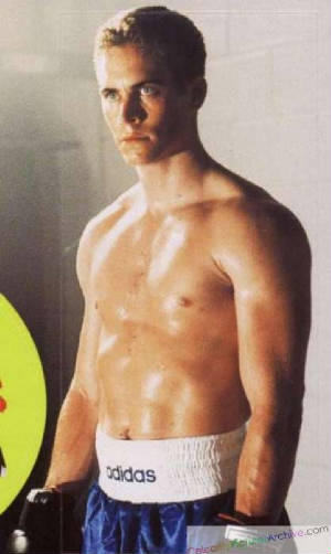 paul-walker-035.jpg.w300h502.jpg
