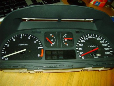 ED9 TACHO SMALL.jpg