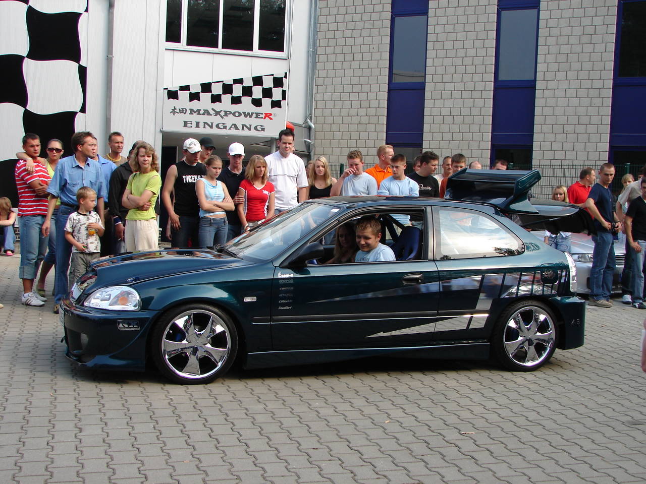 treffenmaxpower050435vu2uy.jpg