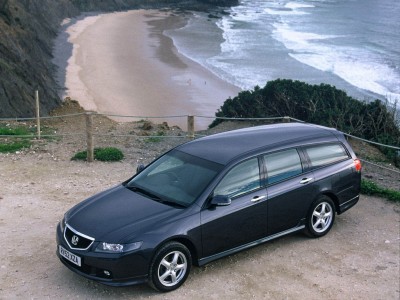 honda_accord_tourer_2003_04.jpg