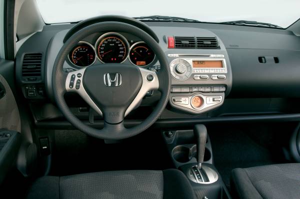HondaJazzInInnen1.4.jpg