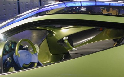 112_06naias_05x_american_honda_concept_gxr_hybrid_interior.jpg