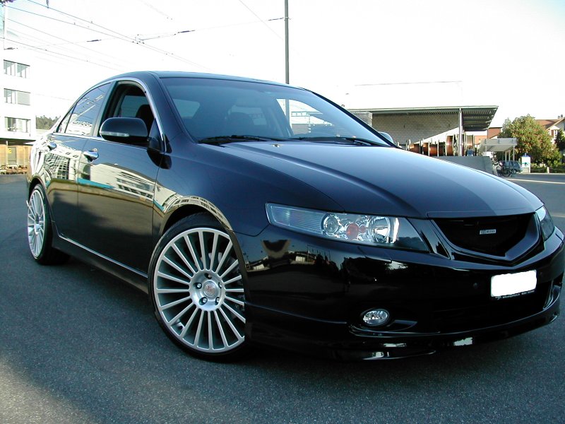 accord_front_right_mille miglia f20 225-35-19.jpg