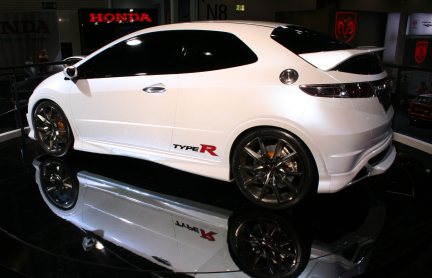 honda_civic_type_r_white_bims_01.jpg