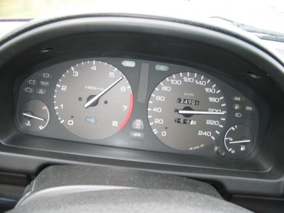 ce7_tacho.jpg