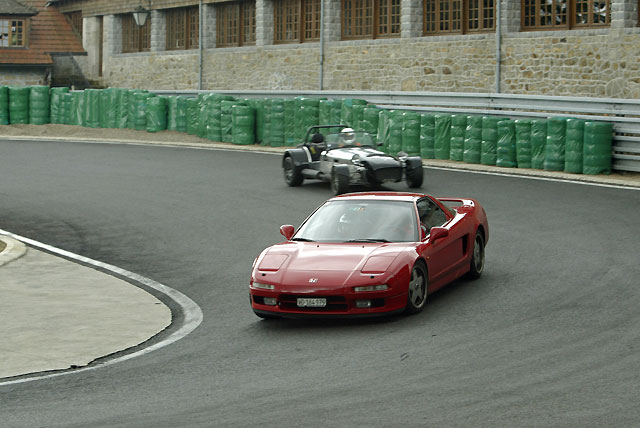 64DF7575.jpg