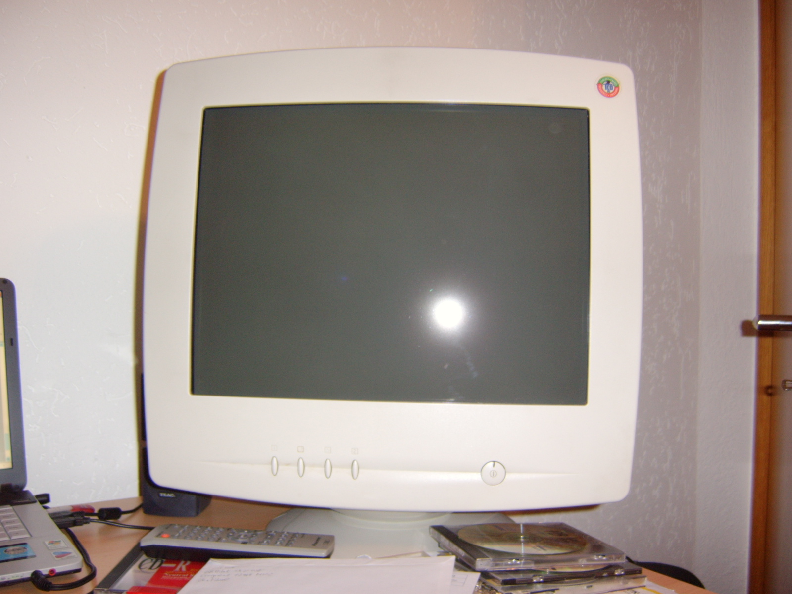 19 Monitor.JPG