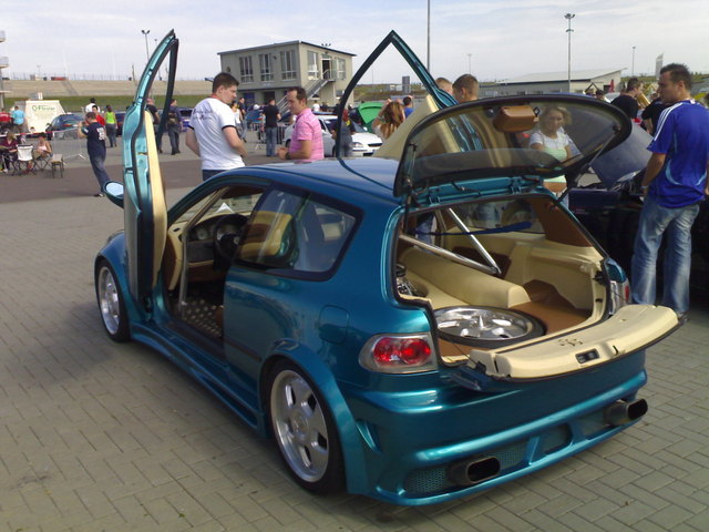 02092006161cr6.jpg