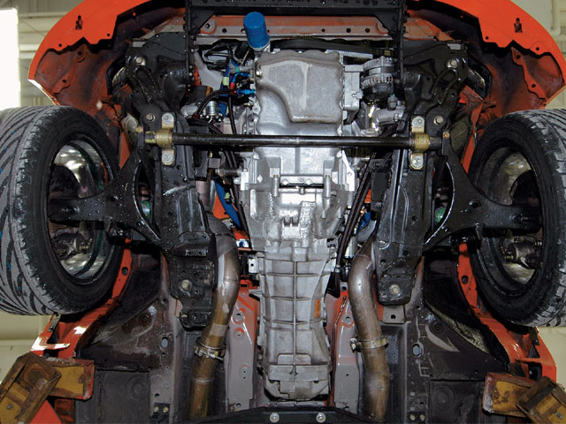 0705_ht_03_z+2004_honda_element+drivetrain.jpg