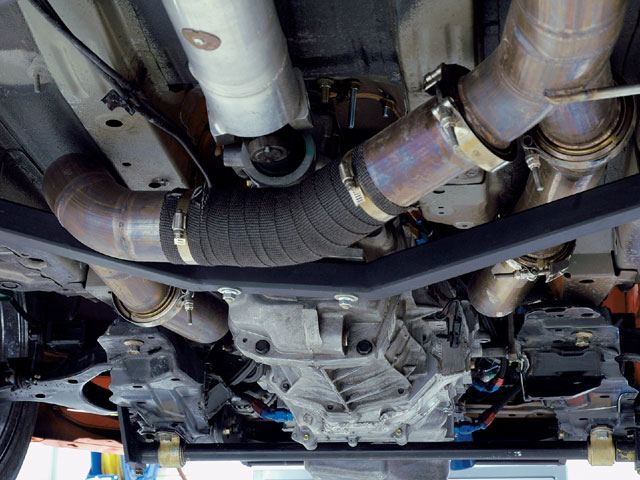 0705_ht_04_z+2004_honda_element+drivetrain.jpg