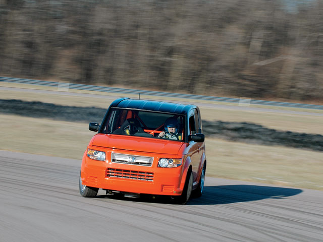 0705_ht_08_z+2004_honda_element+front_view.jpg