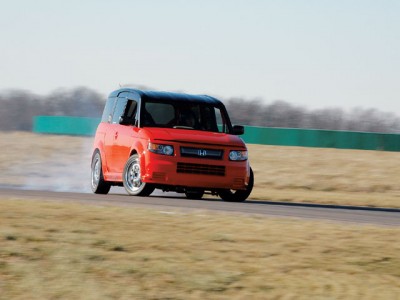 0705_ht_02_z+2004_honda_element+front_view.jpg