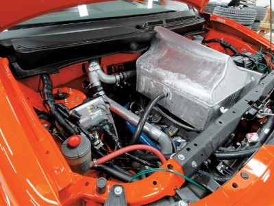 0705_ht_07_z+2004_honda_element+engine_bay.jpg