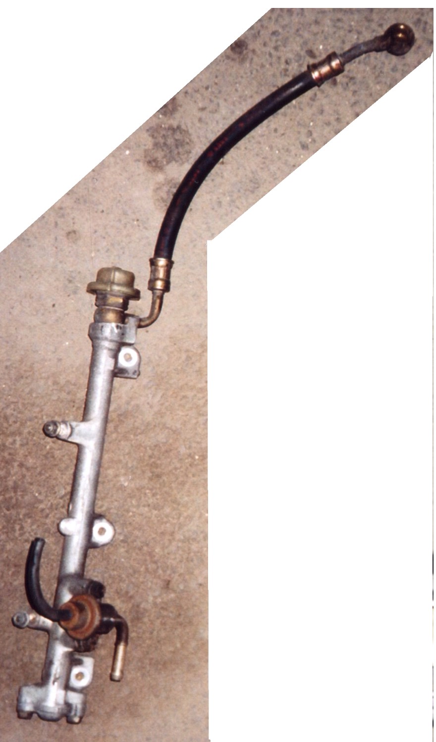 ED7_fuelrail_BSchlauch_BDR.jpg