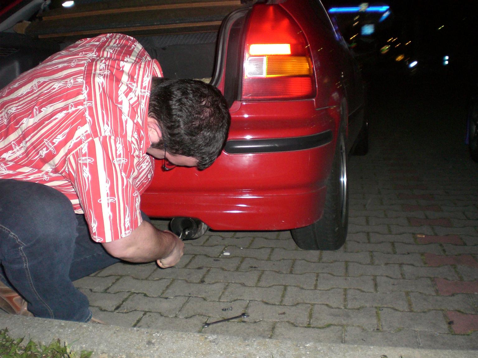 Silencer wieder rein.JPG