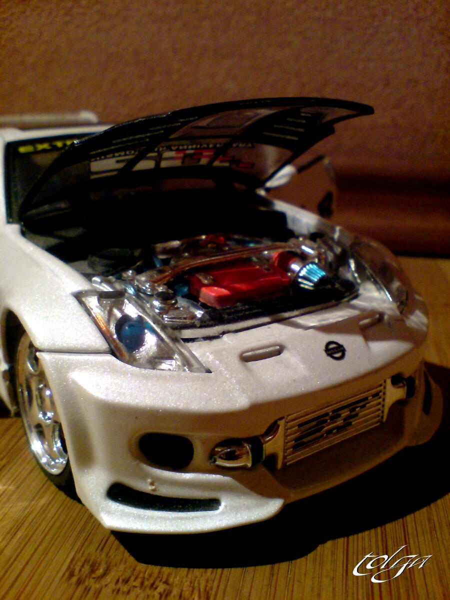 Nissan 350Z White_03.JPG