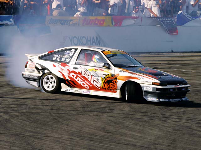 0401tur_23z+toyota_corolla_ae86_trueno_yukes+right_front_view.jpg