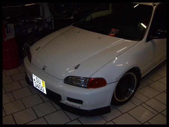 Civic EH2 Haubenverschluss 1.jpg