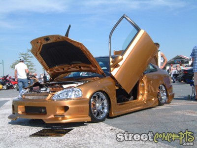 Honda Civic (Broze).jpg