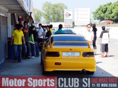 yellowrresi003vm1.jpg