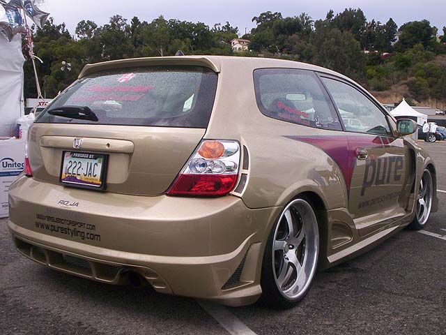 0510ht_33z+Honda_Civic_SI+Passenger_Side_Rear_View.jpg