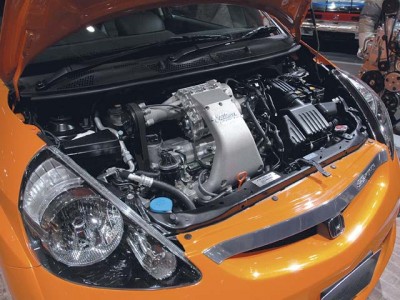 0506ht_z+Honda_Fit+Full_Engine_View.jpg