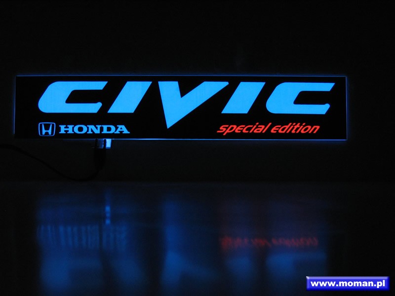 znaczekcivic2.jpg
