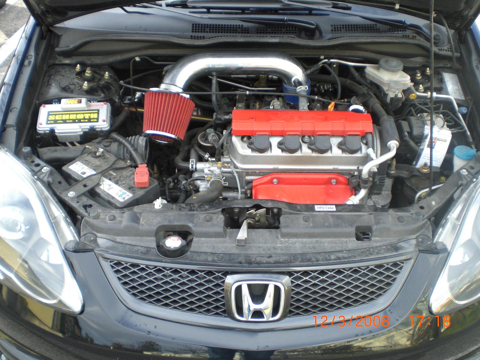 Motorraum.JPG