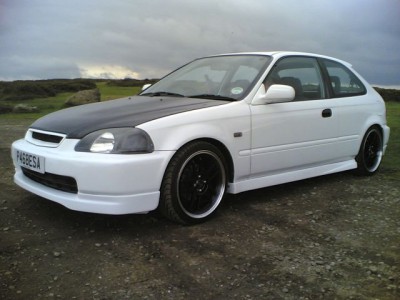 Honda Civic(White).jpg