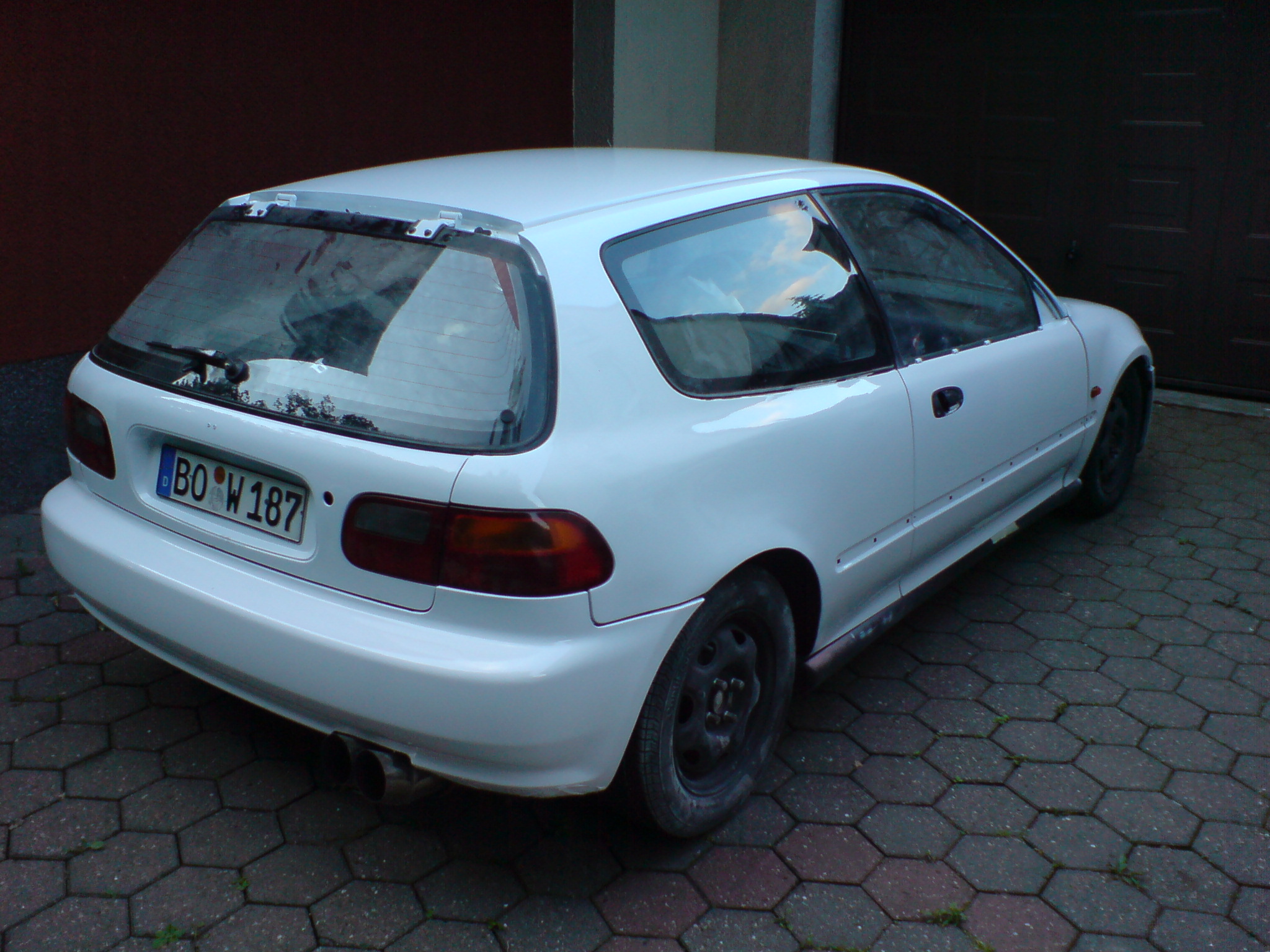 civic white 001.jpg