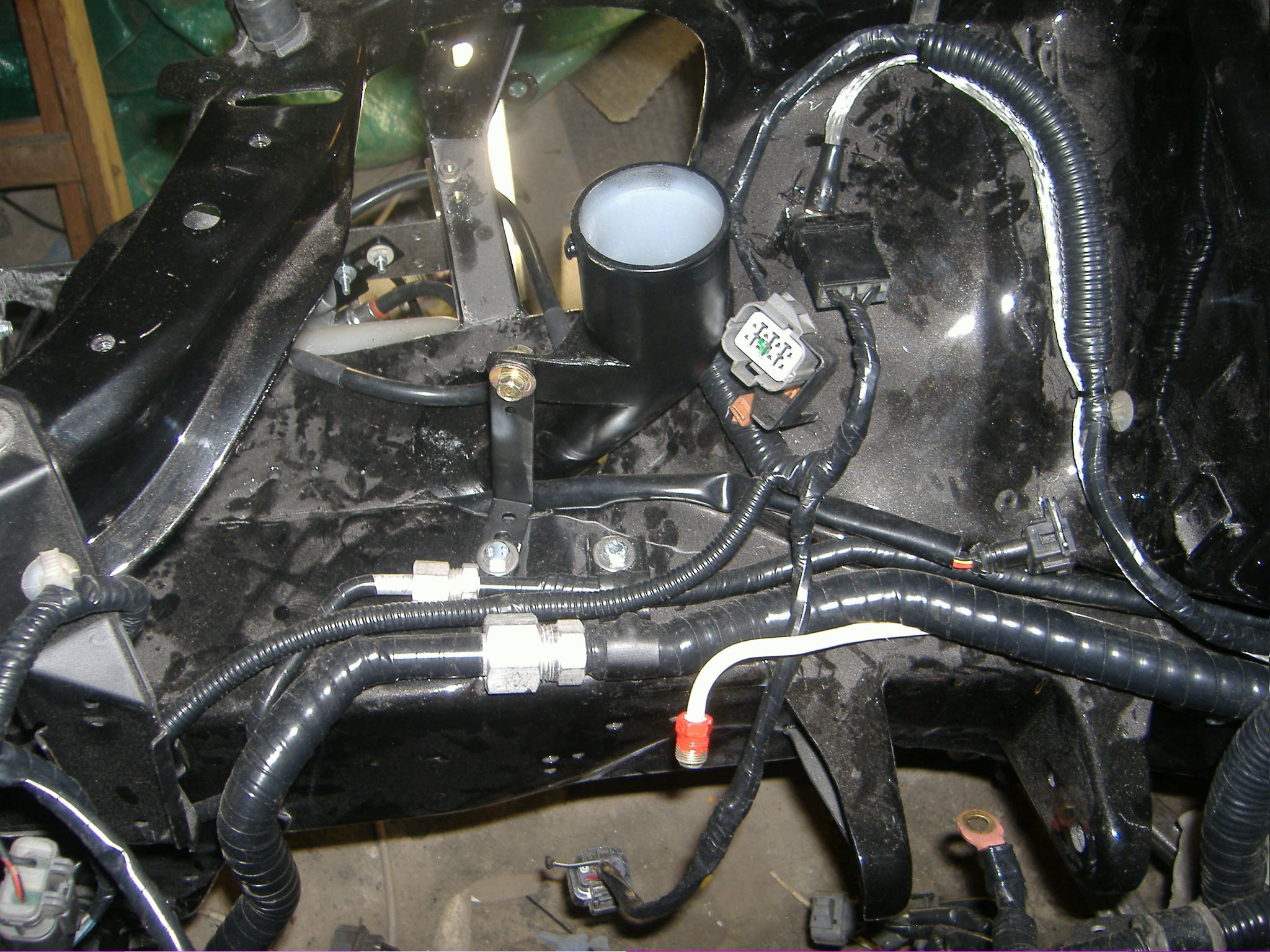 Motorraum fertig (2).JPG
