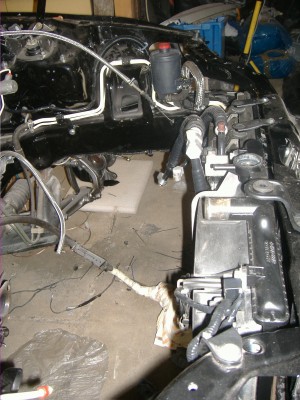 Motorraum fertig (3).JPG