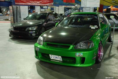 Honda Civic (Farbenfroh).jpg