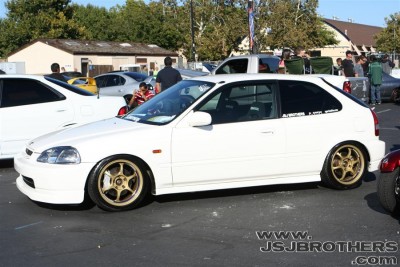 IMG_1599a_Custom.jpg