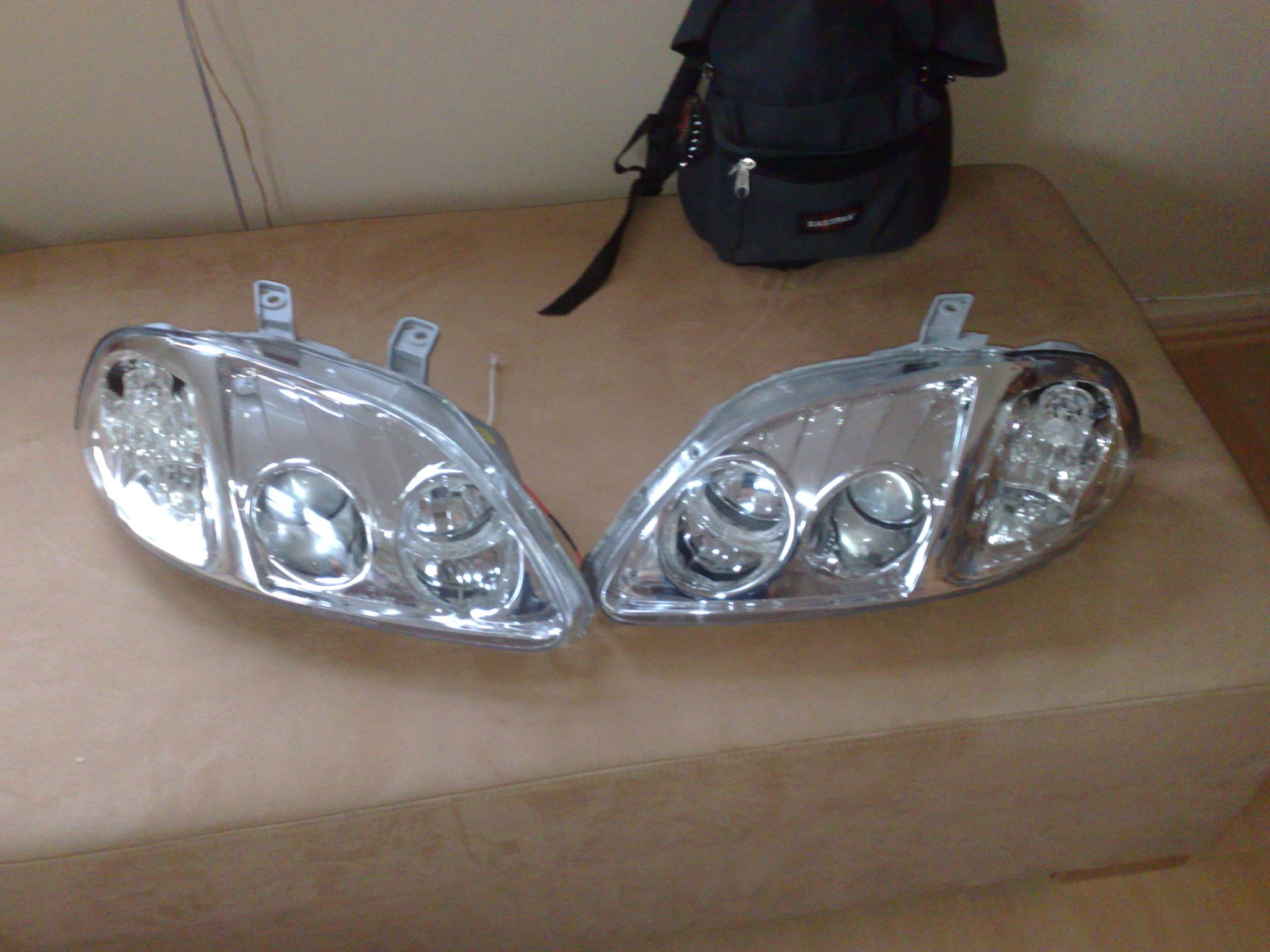 angel_eyes_1228396208.jpg