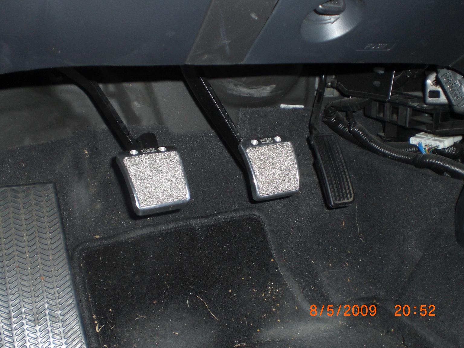 MUGEN Pedalset.JPG