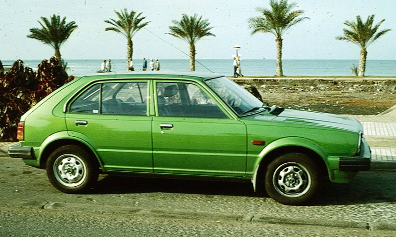 800px-Honda_Civic_second_gen_5_.jpg